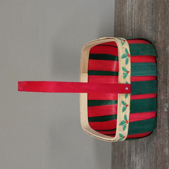 Balsam Woven Christmas Basket Red & Green - Picture 1 of 4